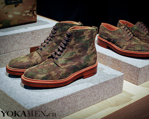 Footwear in the camouflage element